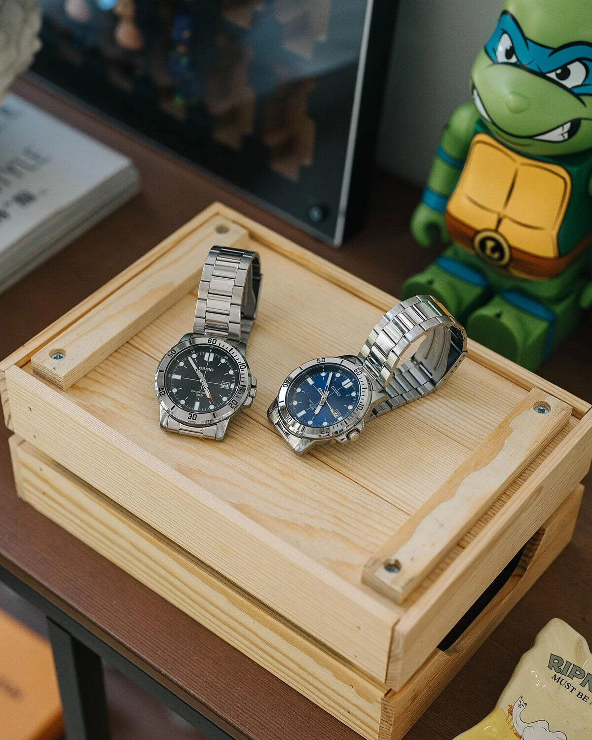ZEGAREK MĘSKI CASIO MTP-VD01D-2E (zd185c) + BOX-8