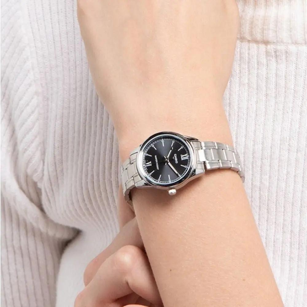 ZEGAREK DAMSKI CASIO LTP-V005D-1B2 (zd586k) + BOX ZEGAREK DAMSKI CASIO LTP-V005D-1B2 (zd586k) + BOX - Lorence 4549526221545