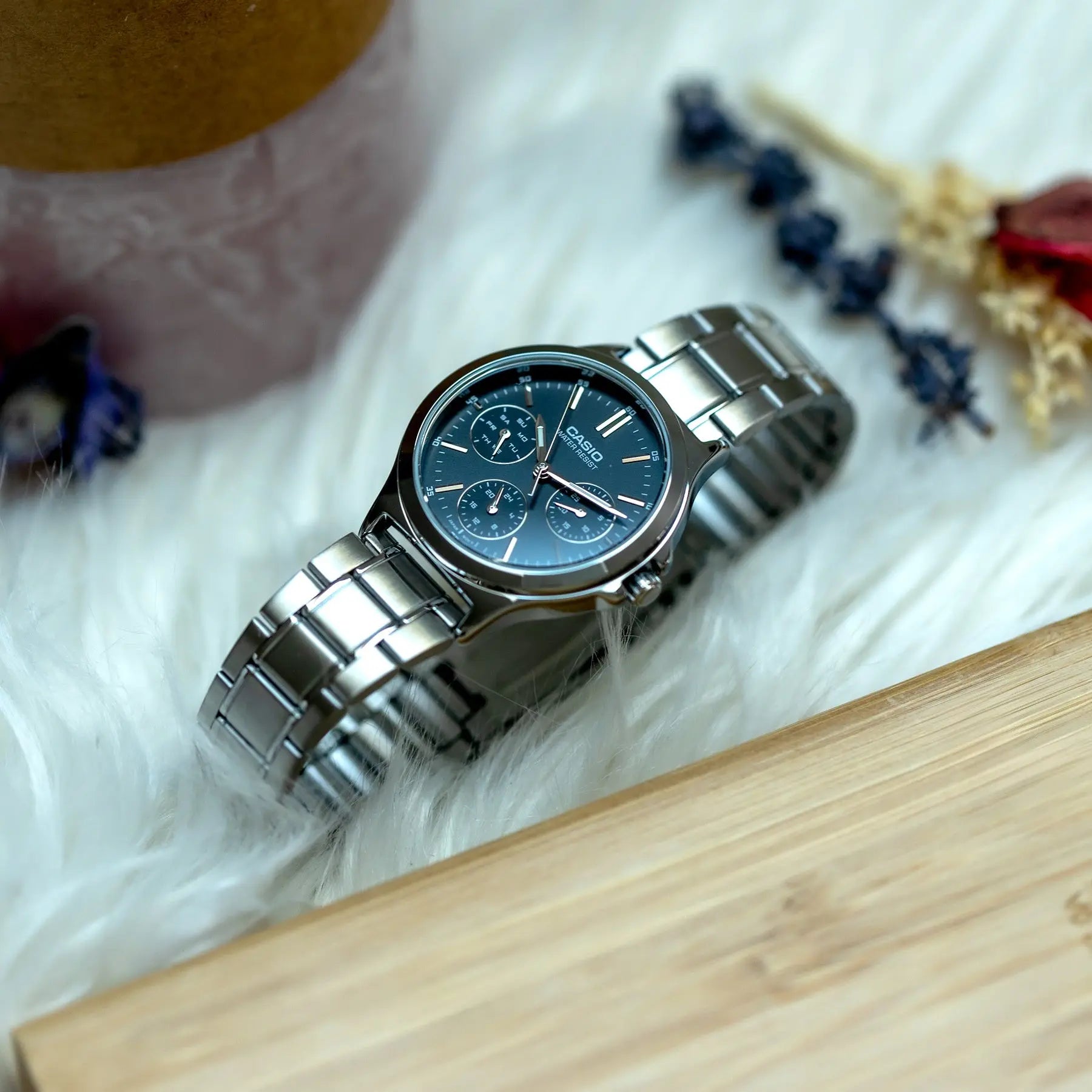 ZEGAREK DAMSKI CASIO LTP-V300D-1A (zd566g) + BOX-10