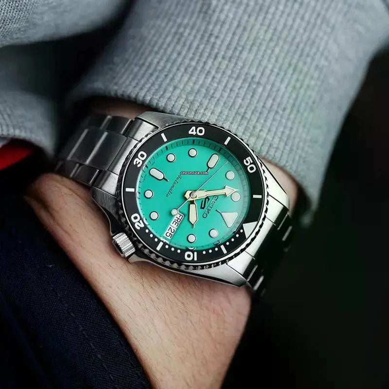 ZEGAREK MĘSKI SEIKO 5 Sports SRPK33K1 AUTOMAT + BOX ZEGAREK MĘSKI SEIKO 5 Sports SRPK33K1 AUTOMAT + BOX - Lorence 4954628250797
