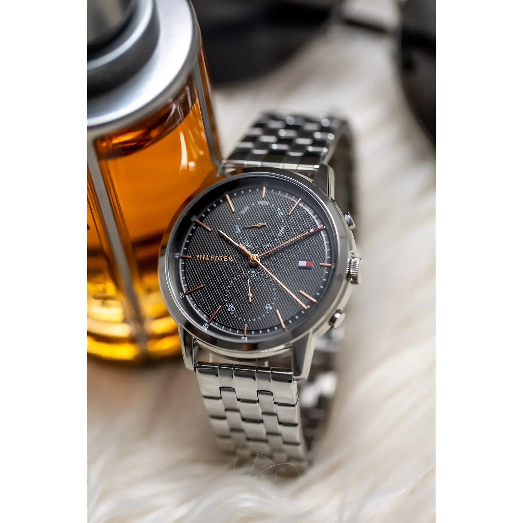 ZEGAREK MĘSKI TOMMY HILFIGER 1710431 Easton + BOX ZEGAREK MĘSKI TOMMY HILFIGER 1710431 Easton + BOX - Lorence 7613272416863