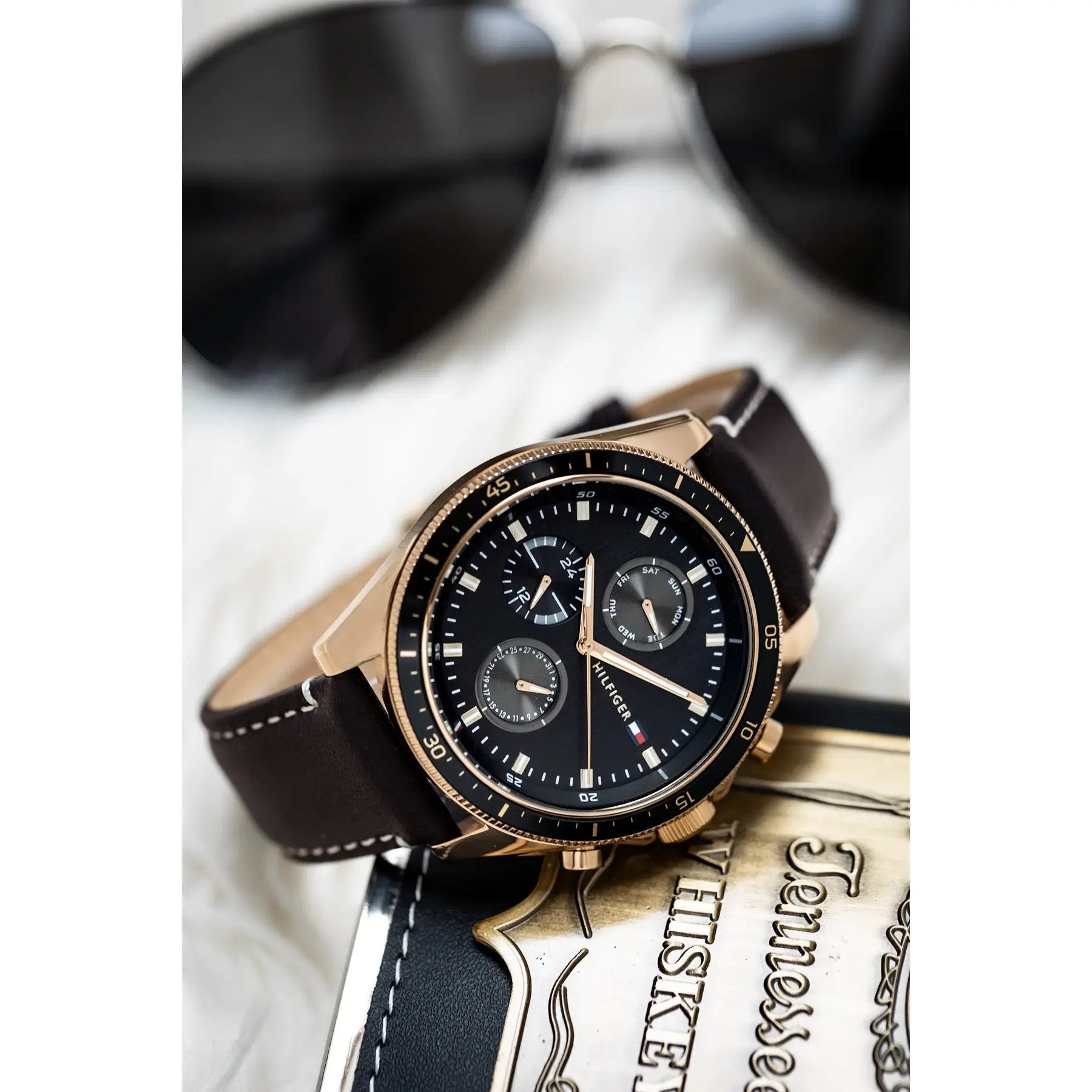 ZEGAREK MĘSKI TOMMY HILFIGER 1791836 PARKER (zf041c) + BOX ZEGAREK MĘSKI TOMMY HILFIGER 1791836 PARKER (zf041c) + BOX - Lorence 7613272425810