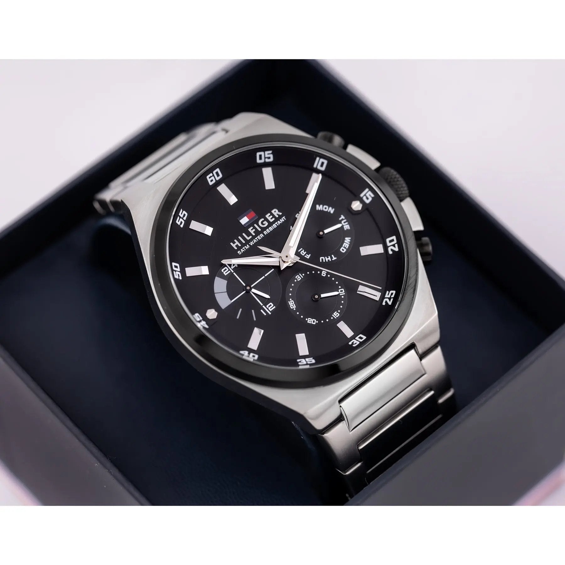 ZEGAREK MĘSKI TOMMY HILFIGER DEXTER 1792087 (zf104b) + BOX ZEGAREK MĘSKI TOMMY HILFIGER DEXTER 1792087 (zf104b) + BOX - Lorence 7631272540685