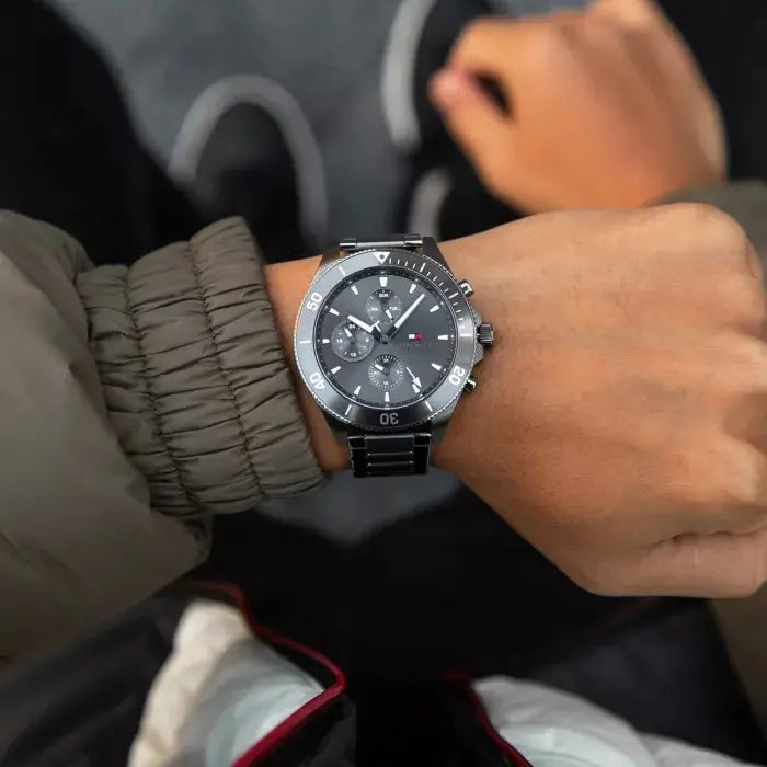 ZEGAREK MĘSKI TOMMY HILFIGER LARSON 1791918 (zf088c) ZEGAREK MĘSKI TOMMY HILFIGER LARSON 1791918 (zf088c) - Lorence 7613272443302