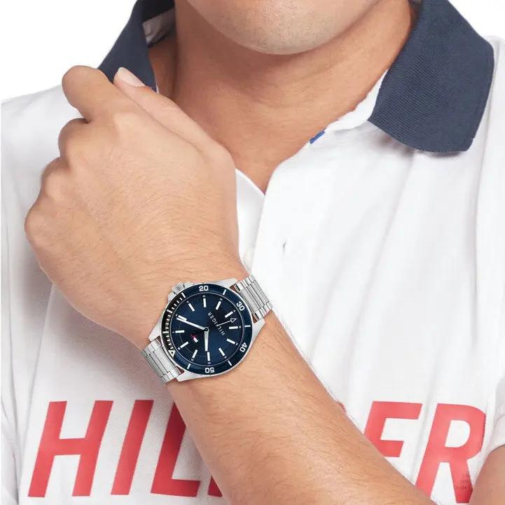 ZEGAREK MĘSKI TOMMY HILFIGER Logan 1792012 (zf106b) ZEGAREK MĘSKI TOMMY HILFIGER Logan 1792012 (zf106b) - Lorence 7613272485890