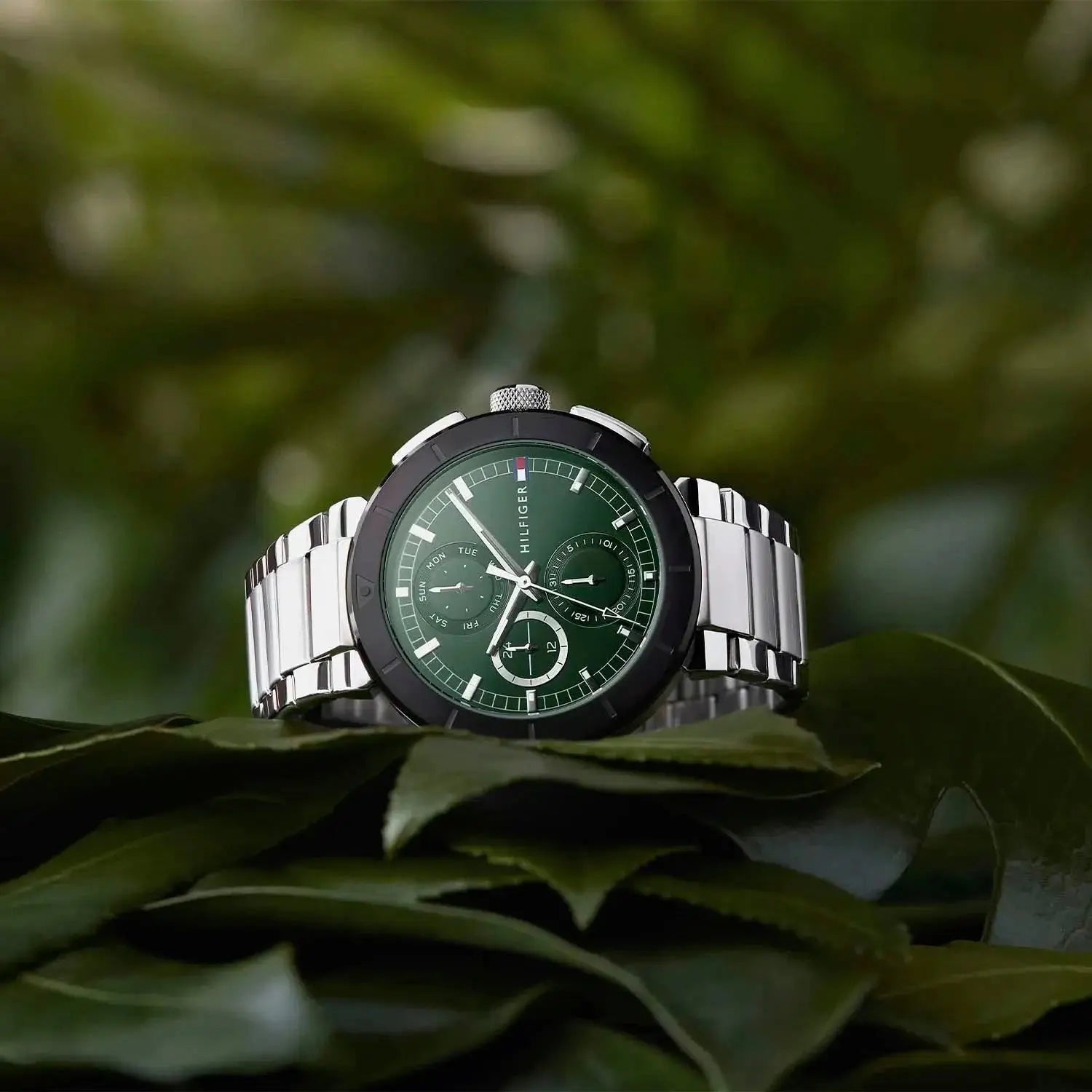 ZEGAREK MĘSKI TOMMY HILFIGER Lorenzo 1792117 (zf116b) + BOX ZEGAREK MĘSKI TOMMY HILFIGER Lorenzo 1792117 (zf116b) + BOX - Lorence 7613272577151