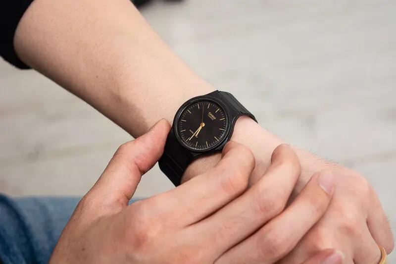 ZEGAREK UNISEX CASIO MQ-24-1ELDF + BOX ZEGAREK UNISEX CASIO MQ-24-1ELDF + BOX - Lorence 4971850439196
