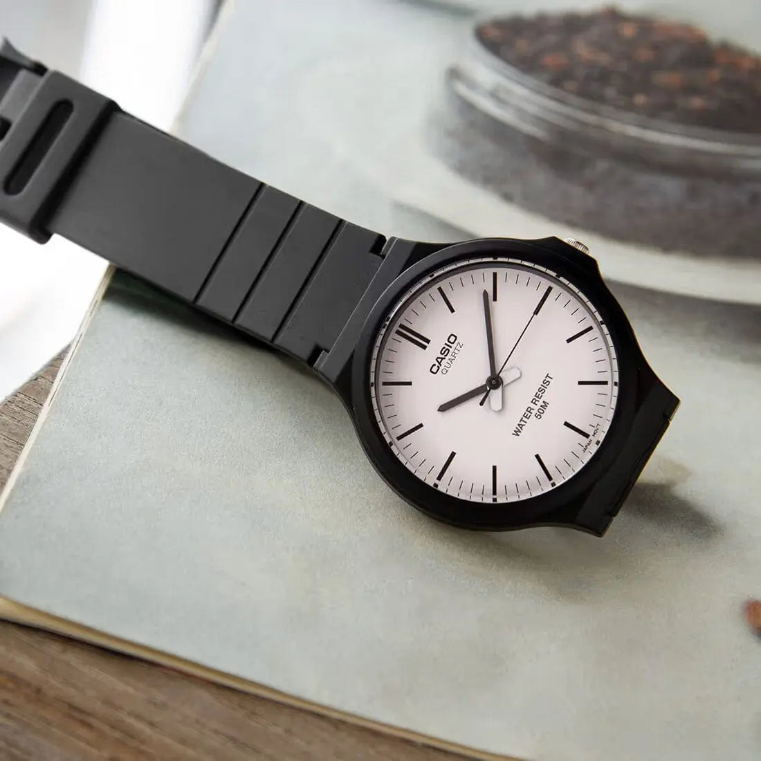 Zegarek Męski Casio MW-240-7E Zegarek Męski Casio MW-240-7E - Lorence 4549526213076