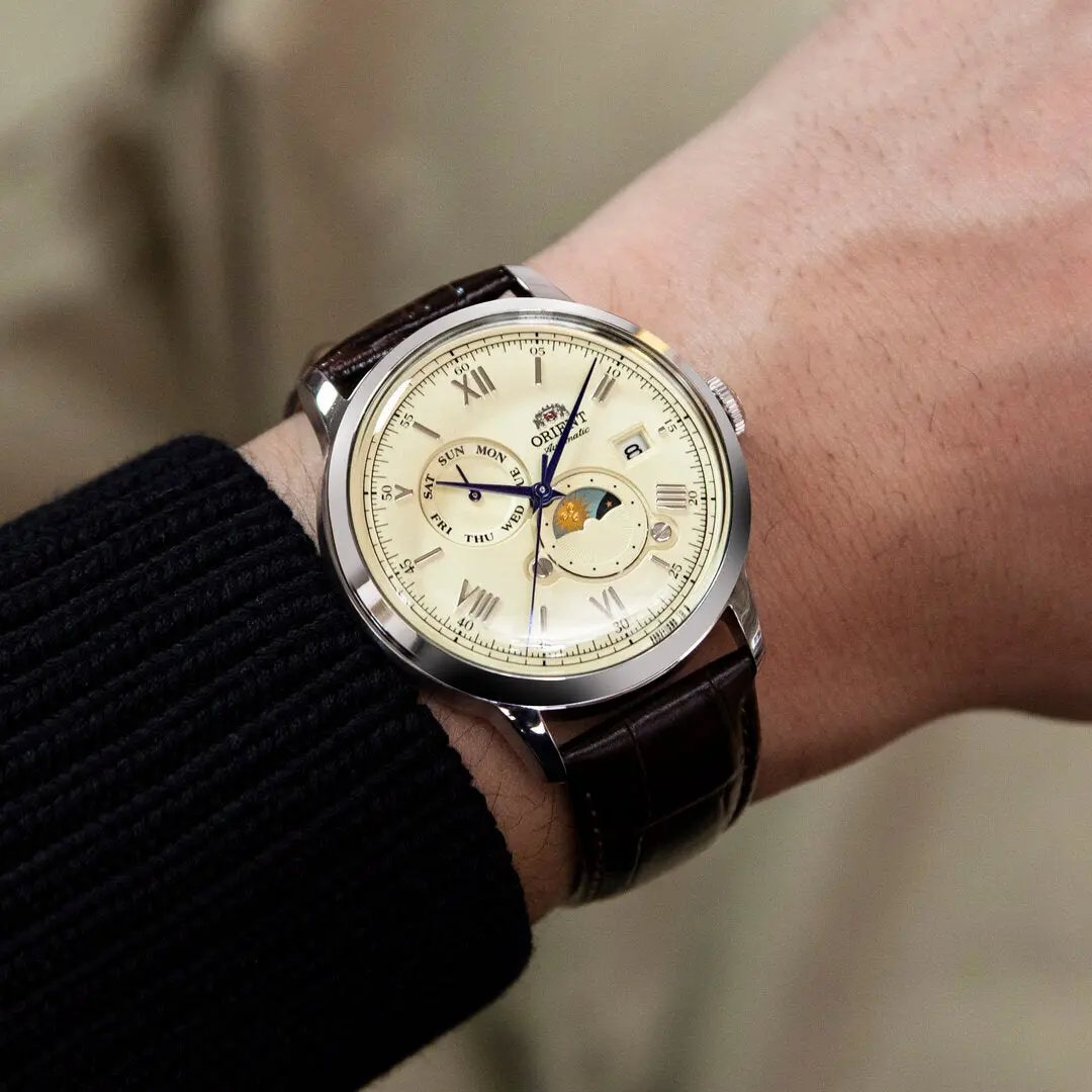 Zegarek Męski Orient Classic Sun & Moon RA-AK0803Y10B + BOX Zegarek Męski Orient Classic Sun & Moon RA-AK0803Y10B + BOX - Lorence 4942715029463