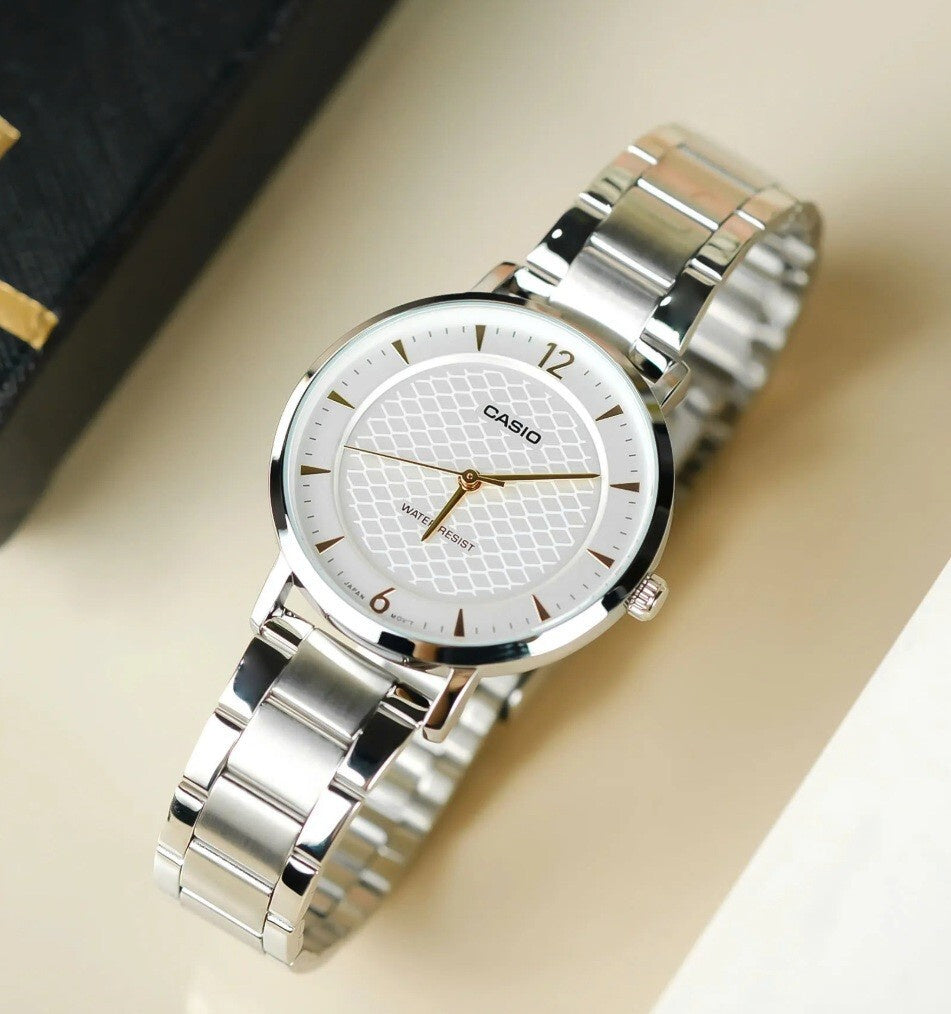 ZEGAREK DAMSKI CASIO LTP-VT04D-7A (zd659d) + BOX ZEGAREK DAMSKI CASIO LTP-VT04D-7A (zd659d) + BOX - Lorence 4549526399954
