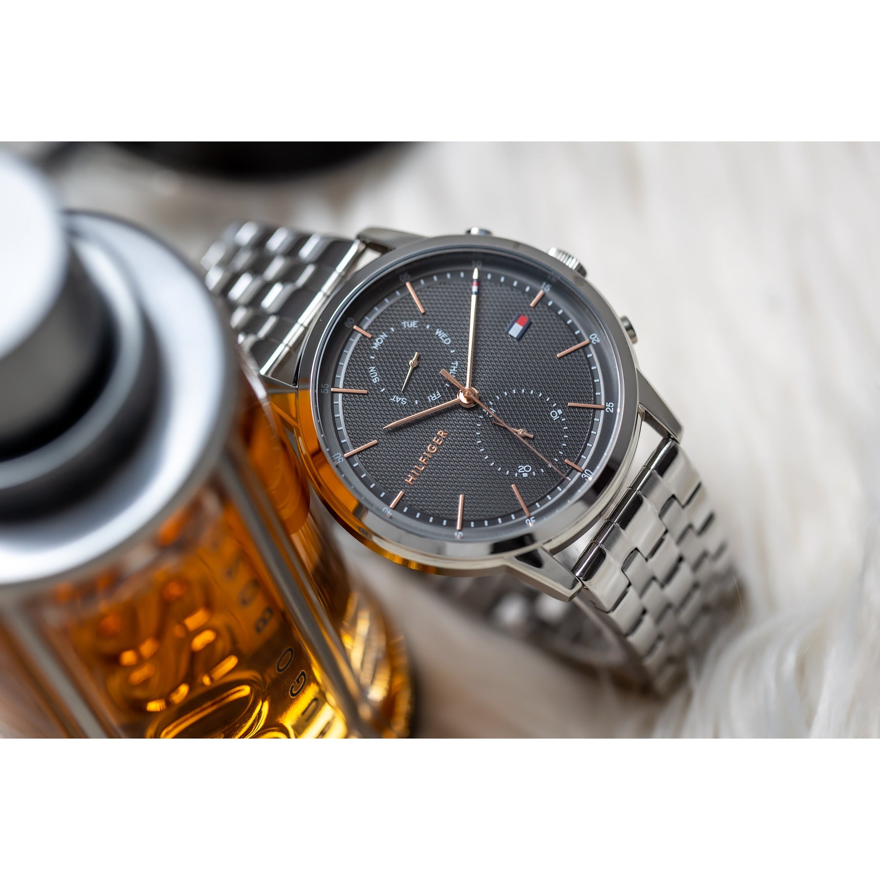 ZEGAREK MĘSKI TOMMY HILFIGER 1710431 Easton + BOX ZEGAREK MĘSKI TOMMY HILFIGER 1710431 Easton + BOX - Lorence 7613272416863