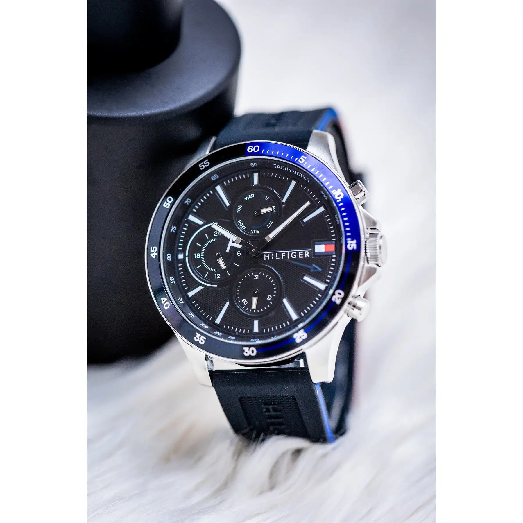 ZEGAREK MĘSKI TOMMY HILFIGER 1791724 BANK (zf023d) ZEGAREK MĘSKI TOMMY HILFIGER 1791724 BANK (zf023d) - Lorence 7613272379335