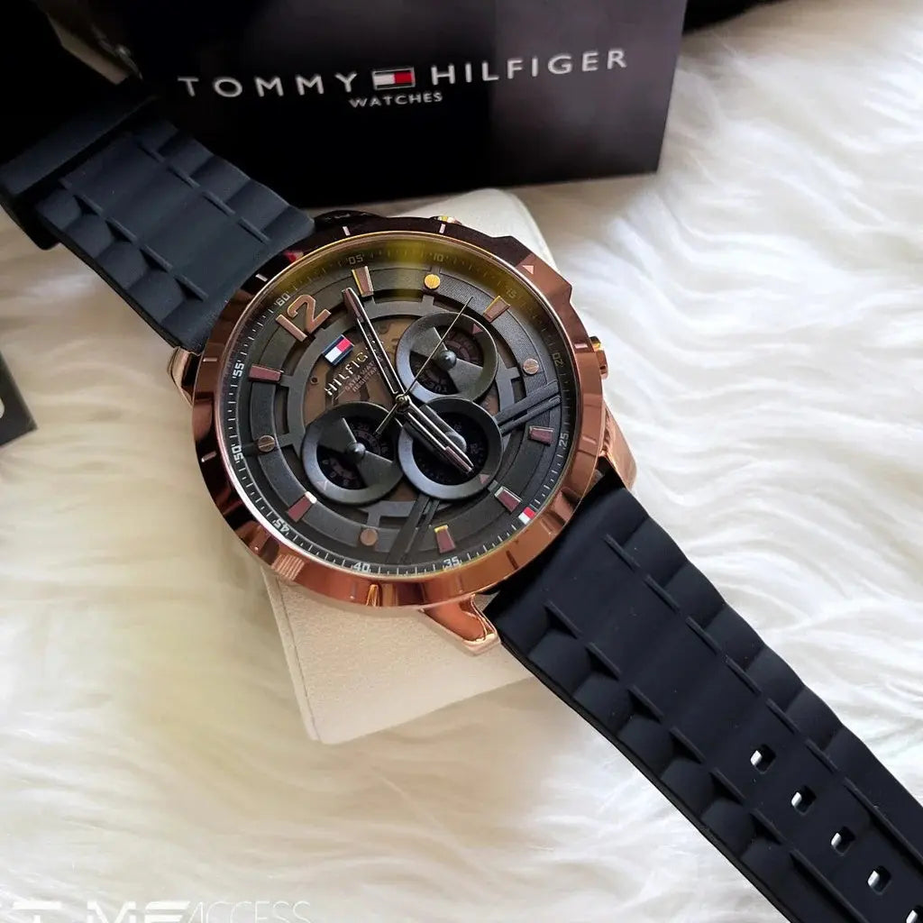 ZEGAREK MĘSKI TOMMY HILFIGER LUCA 1710491 (zf082b) ZEGAREK MĘSKI TOMMY HILFIGER LUCA 1710491 (zf082b) - Lorence 7613272485203