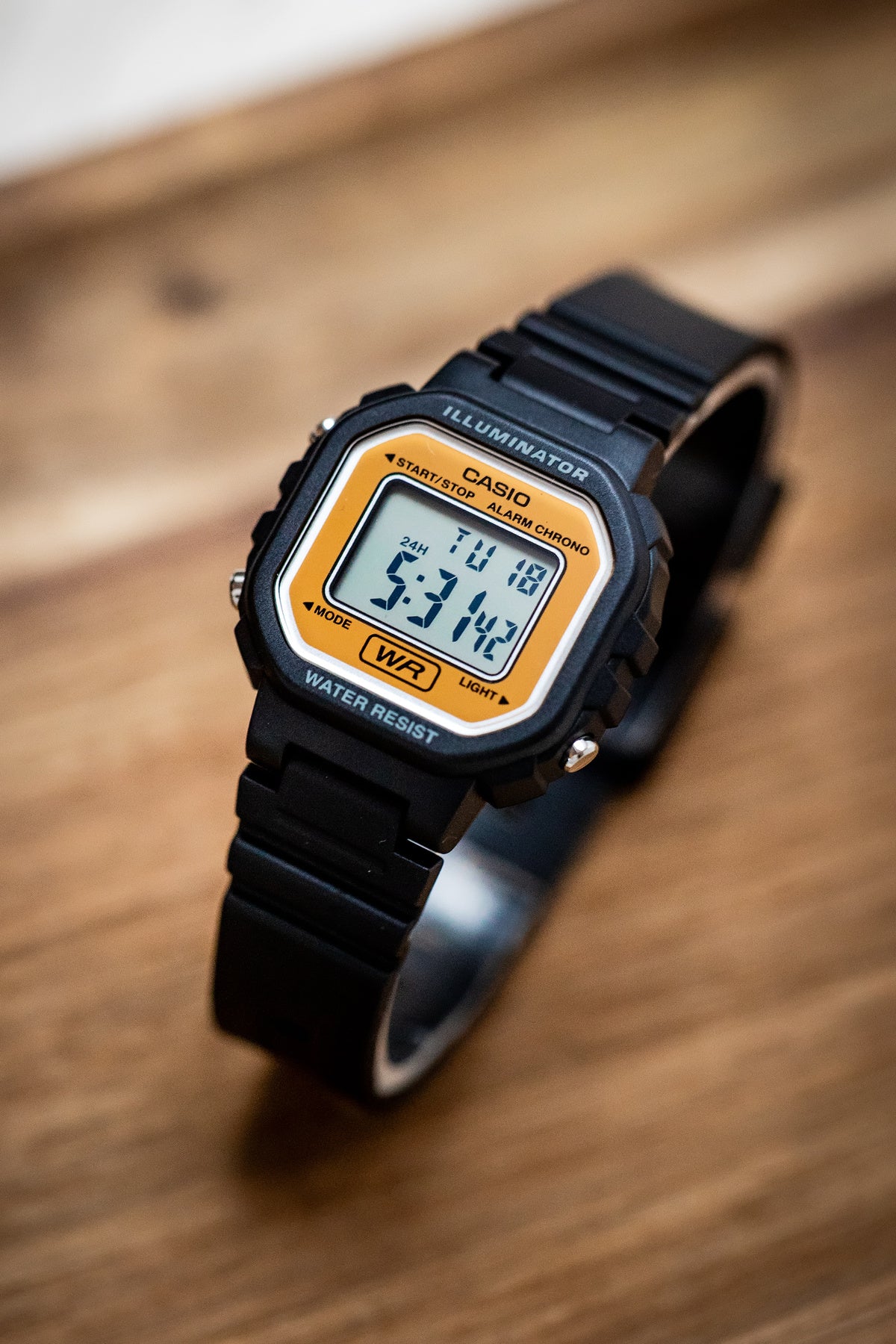 ZEGAREK DZIECIĘCY CASIO LA-20WH-9ADF + BOX-8