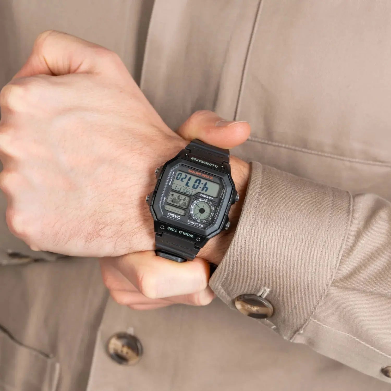 ZEGAREK MĘSKI CASIO AE-1200WH-1AVCF (zd146a) + BOX-5