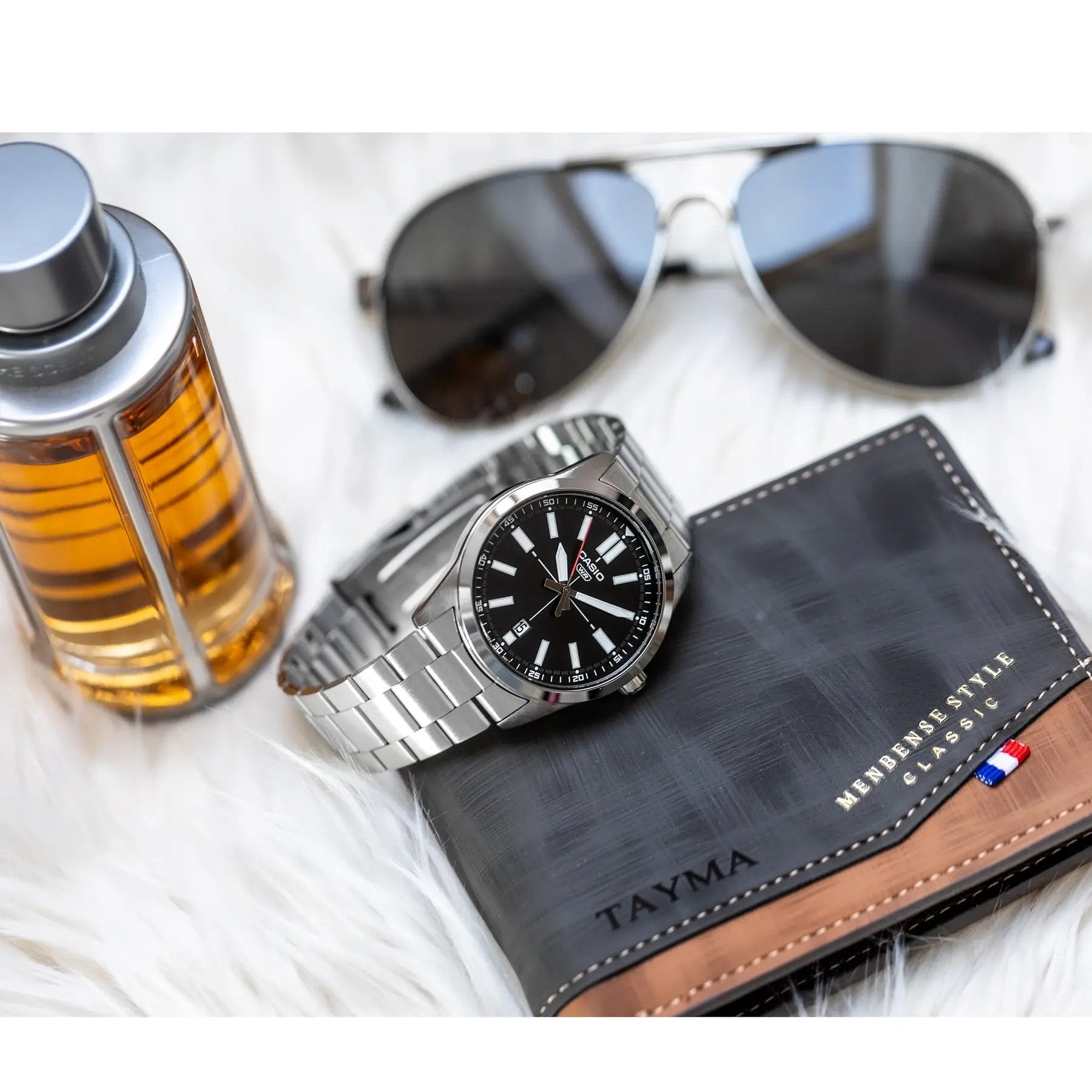 ZEGAREK MĘSKI CASIO MTP-VD02D-1E (zd217b) + BOX ZEGAREK MĘSKI CASIO MTP-VD02D-1E (zd217b) + BOX - Lorence 4549526313813