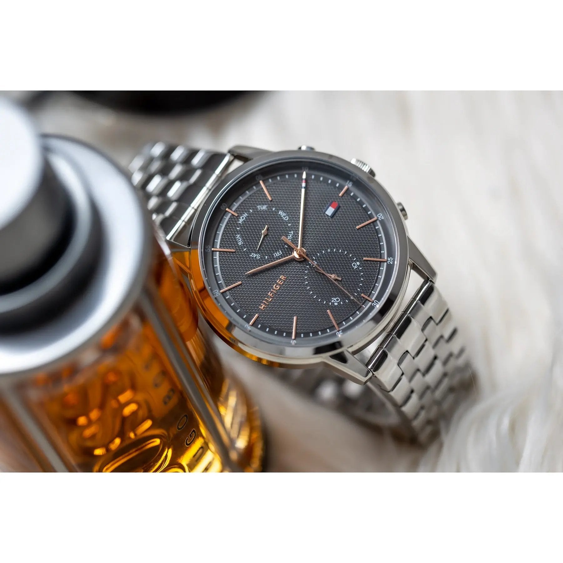 ZEGAREK MĘSKI TOMMY HILFIGER 1710431 Easton + BOX ZEGAREK MĘSKI TOMMY HILFIGER 1710431 Easton + BOX - Lorence 7613272416863