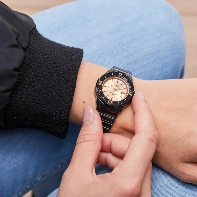 Zegarek Damski Casio LRW-200H-9E2VDF + BOX Zegarek Damski Casio LRW-200H-9E2VDF + BOX - Lorence 4549526216909