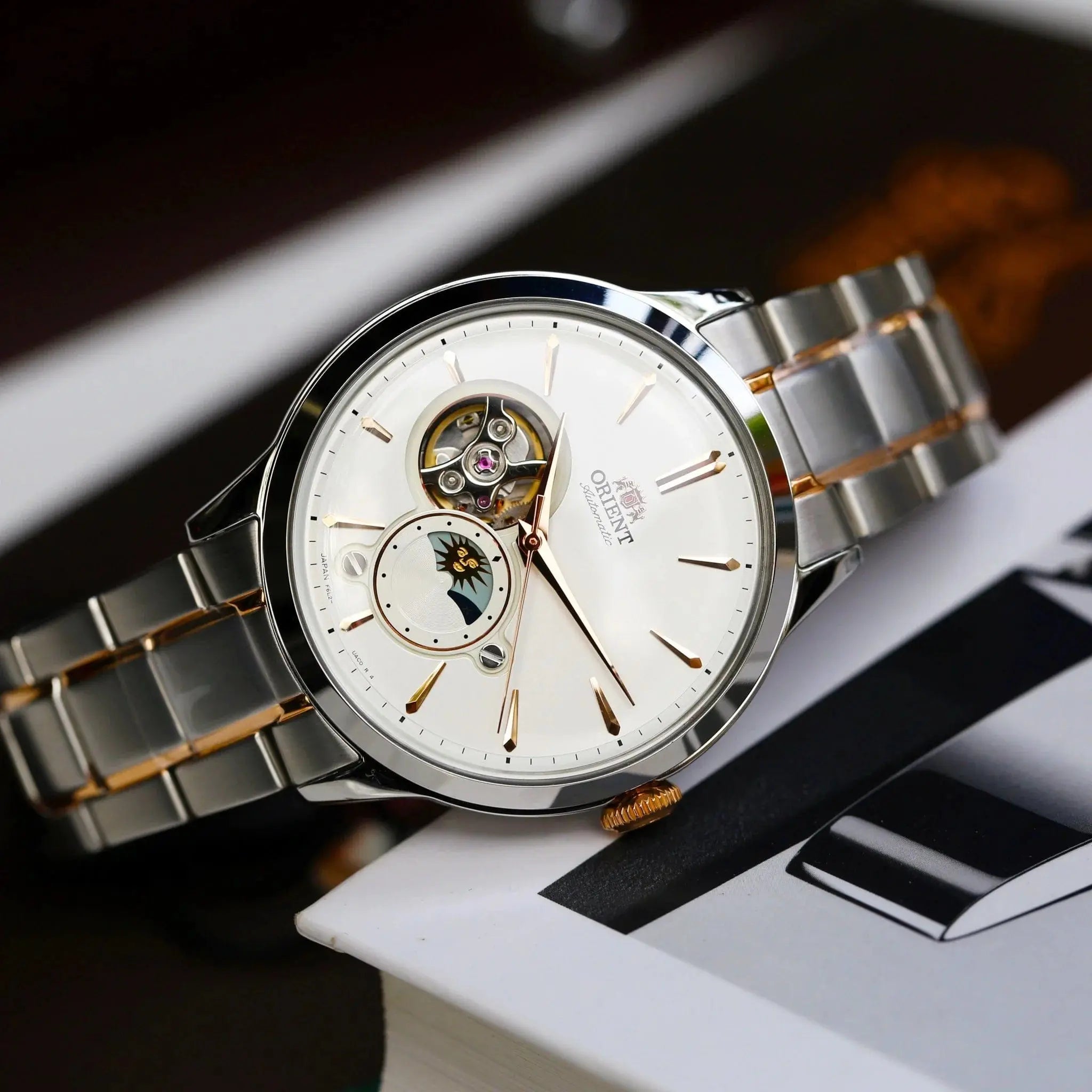 Zegarek Męski Orient Classic Sun & Moon  RA-AS0101S10B Zegarek Męski Orient Classic Sun & Moon  RA-AS0101S10B - Lorence 4942715027230