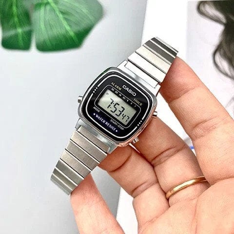 Casio Zegarek Damski CASIO Collection Retro LA670WA-1DF