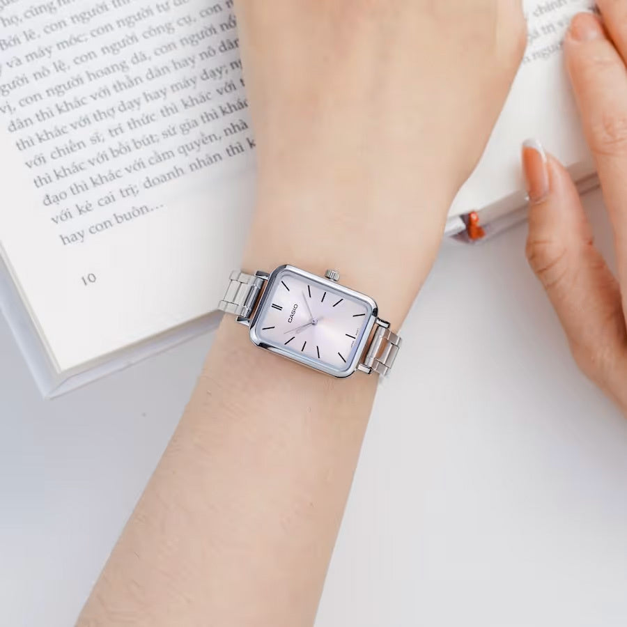 ZEGAREK DAMSKI CASIO LTP-V009D-4E + BOX ZEGAREK DAMSKI CASIO LTP-V009D-4E + BOX - Lorence 4549526330568