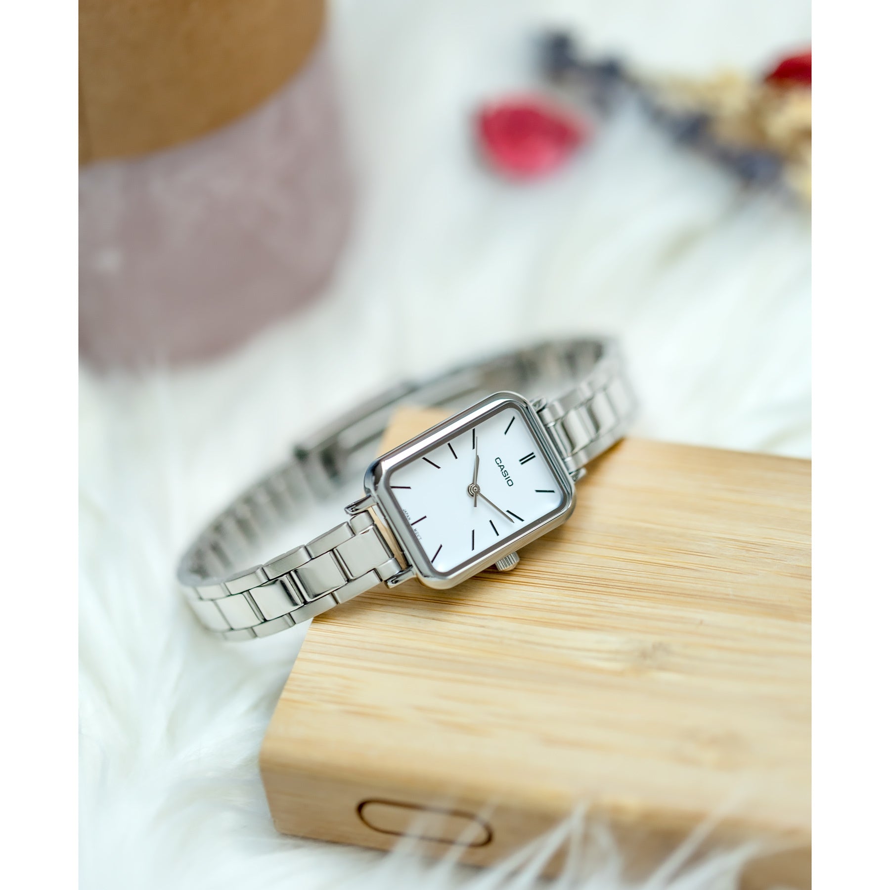 ZEGAREK DAMSKI CASIO LTP-V009D-7E + BOX ZEGAREK DAMSKI CASIO LTP-V009D-7E + BOX - Lorence 4549526330575