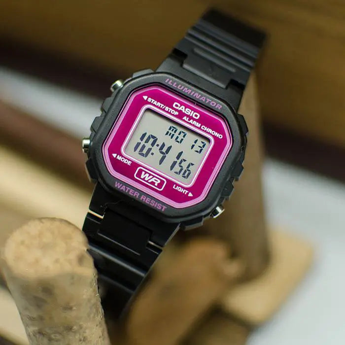 ZEGAREK DZIECIĘCY CASIO LA-20WH-4ADF  + BOX ZEGAREK DZIECIĘCY CASIO LA-20WH-4ADF  + BOX - Lorence 4971850944980