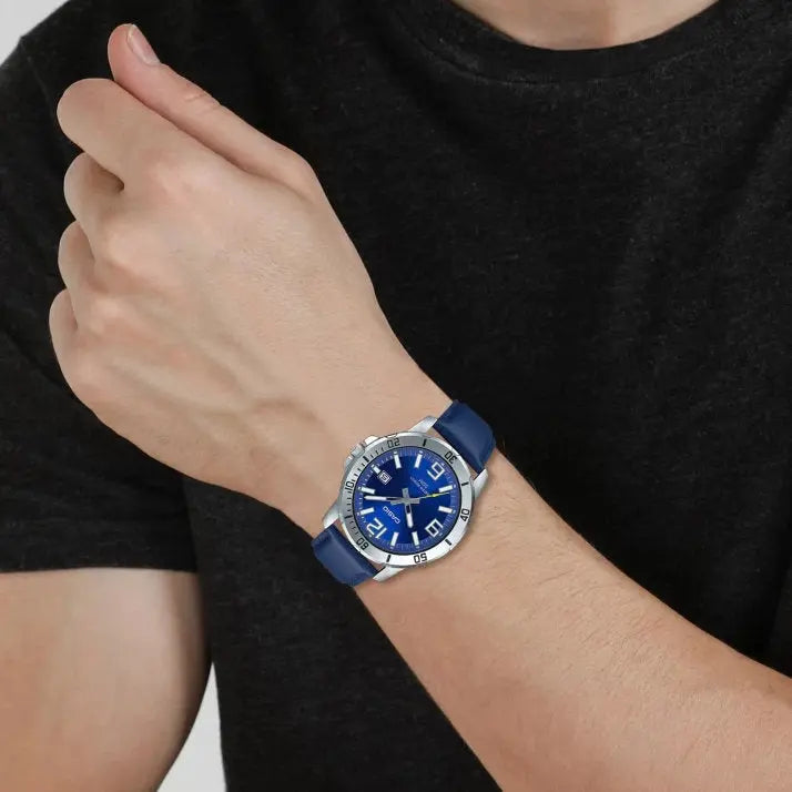 ZEGAREK MĘSKI CASIO MTP-VD01L-2BV (zd169a) + BOX ZEGAREK MĘSKI CASIO MTP-VD01L-2BV (zd169a) + BOX - Lorence 4549526247286
