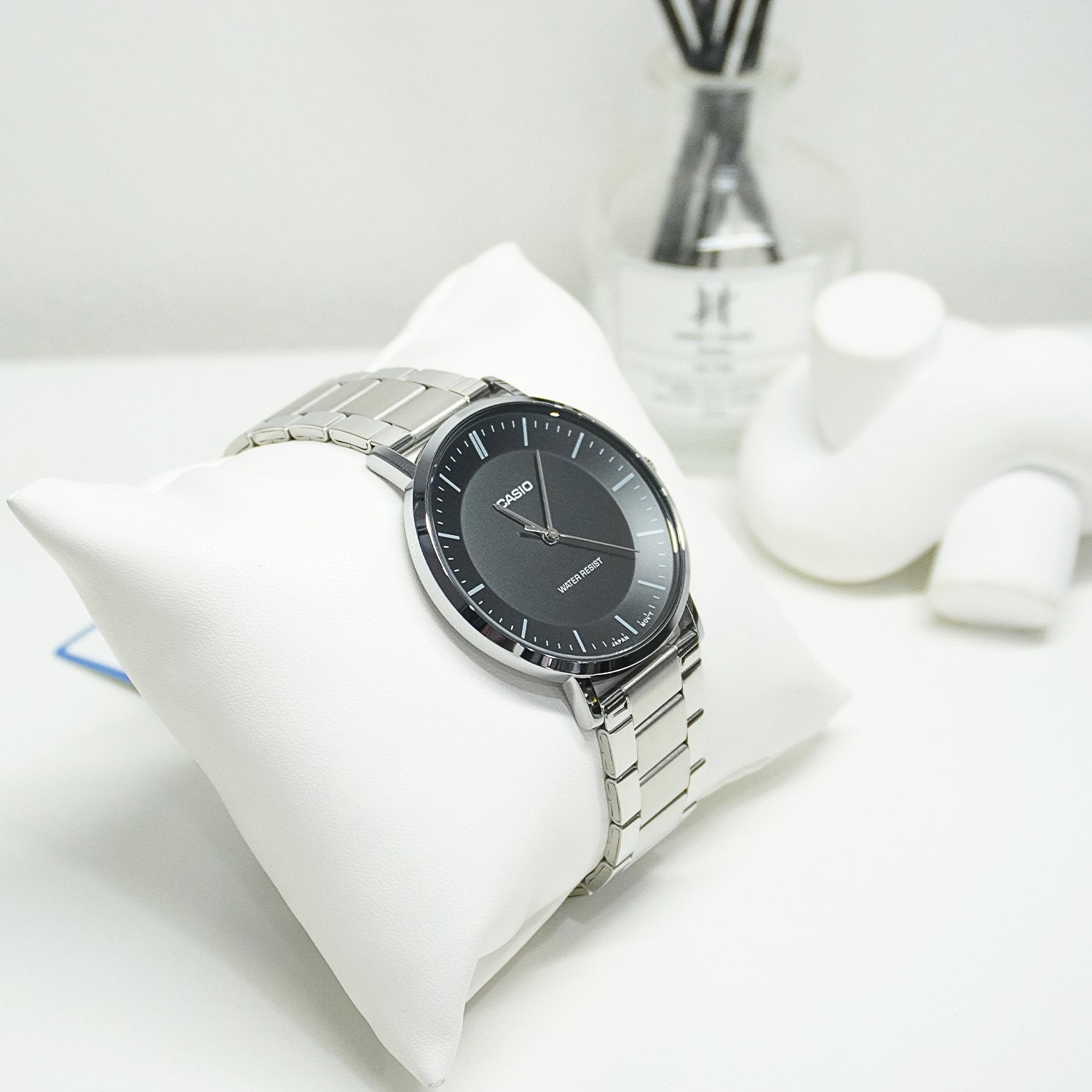 ZEGAREK MĘSKI CASIO  MTP-VT04D-1E + BOX ZEGAREK MĘSKI CASIO  MTP-VT04D-1E + BOX - Lorence 4549526399244
