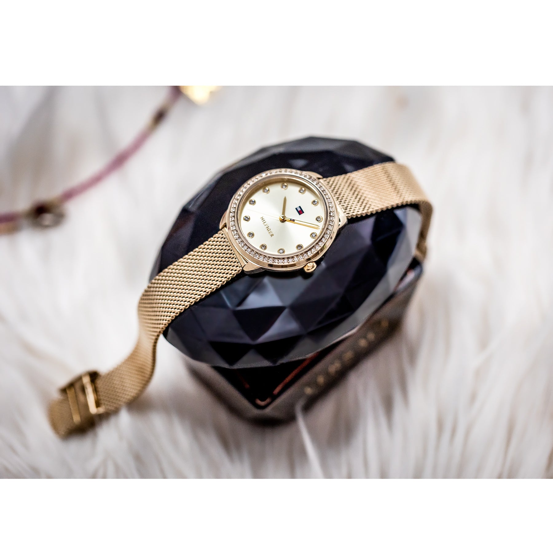 ZEGAREK DAMSKI TOMMY HILFIGER 1782699 Demi (zf609a) + BOX ZEGAREK DAMSKI TOMMY HILFIGER 1782699 Demi (zf609a) + BOX - Lorence 7613272576970