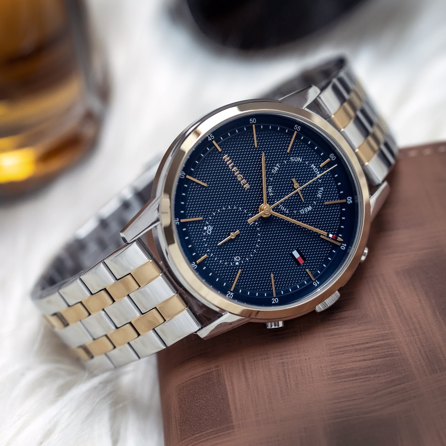 ZEGAREK MĘSKI TOMMY HILFIGER 1710432 Easton + BOX ZEGAREK MĘSKI TOMMY HILFIGER 1710432 Easton + BOX - Lorence 7613272416955