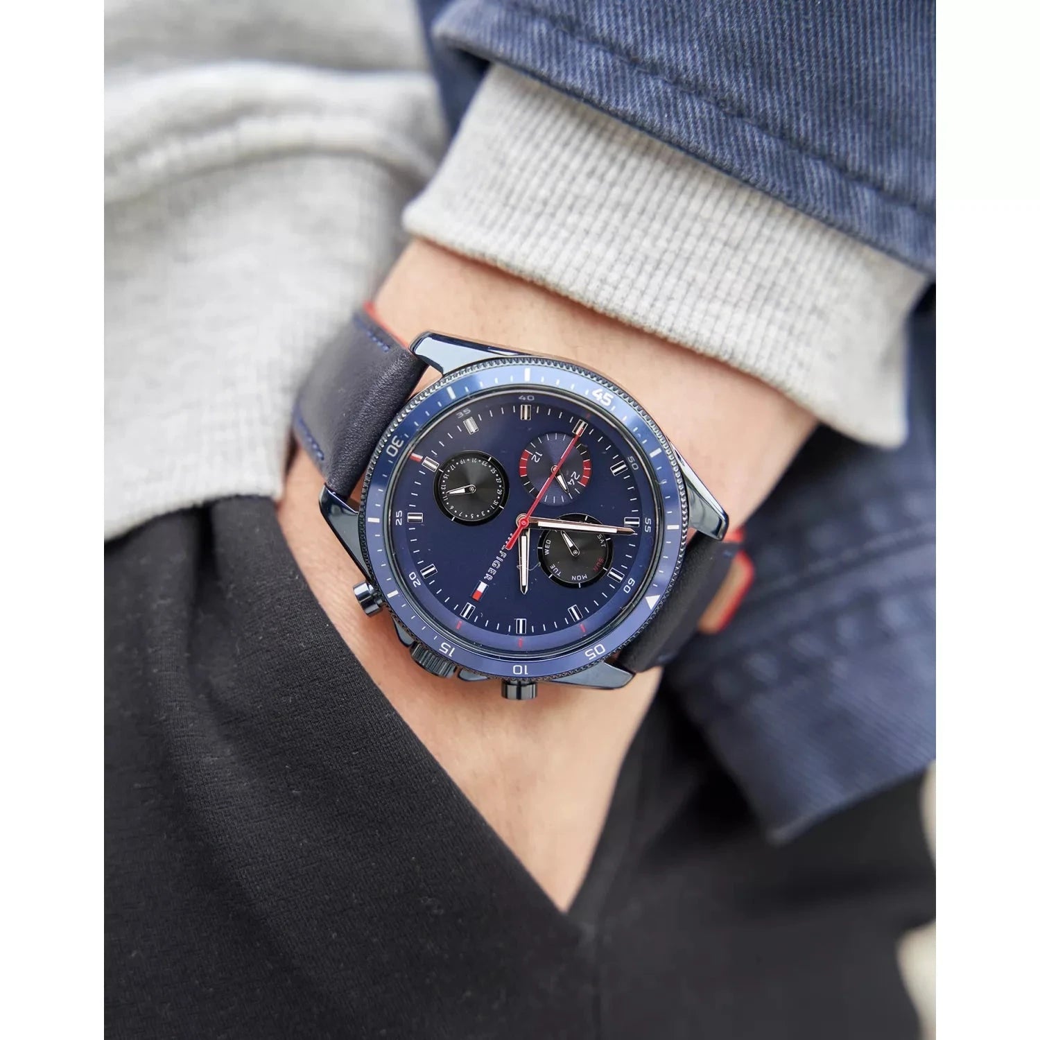 ZEGAREK MĘSKI TOMMY HILFIGER 1791839 PARKER (zf041b) ZEGAREK MĘSKI TOMMY HILFIGER 1791839 PARKER (zf041b) - Lorence 7613272425841
