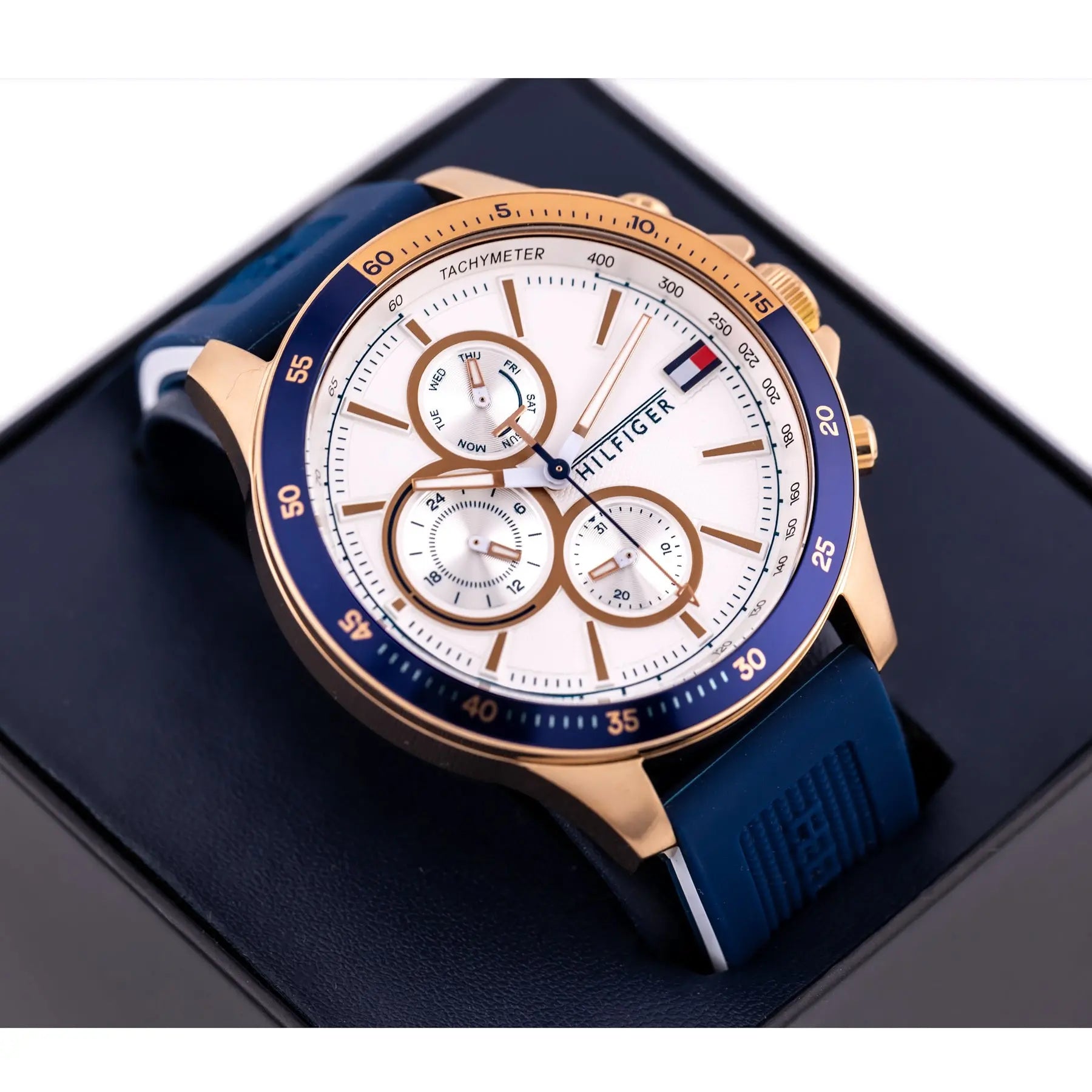 ZEGAREK MĘSKI TOMMY HILFIGER Bank 1791778 (zf064a) + BOX ZEGAREK MĘSKI TOMMY HILFIGER Bank 1791778 (zf064a) + BOX - Lorence 7613272385503